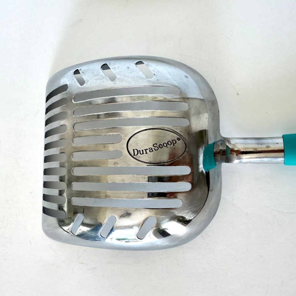 DuraScoop Metal Cat Litter Scoop with Teal Handle - Picture 5 of 10